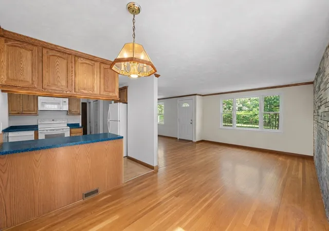 Photo 3 of Single family home for sale at 16 Mars Dr, Shrewsbury, MA 01545 | MLS# 73570844 | Listing updated on 2026-09-17