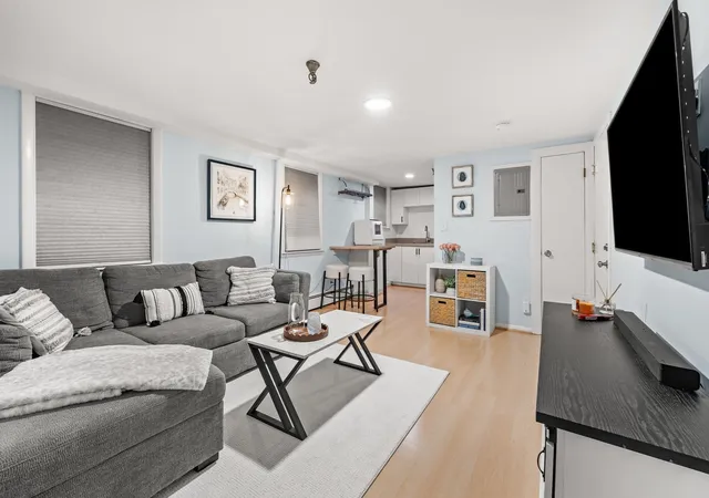 Photo 3 of Condo for sale at 259 Beacon St #4, Boston, MA 02116 | MLS# 73583752 | Listing updated on 2026-10-14