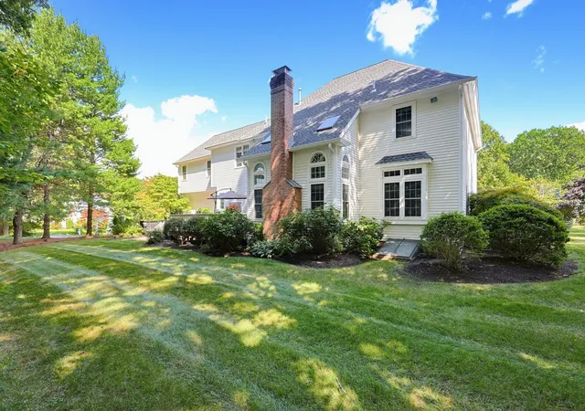 Photo 2 of Single family home for sale at 23 High Ridge Cir, Franklin, MA 02038 | MLS# 73574806 | Listing updated on 2026-09-17