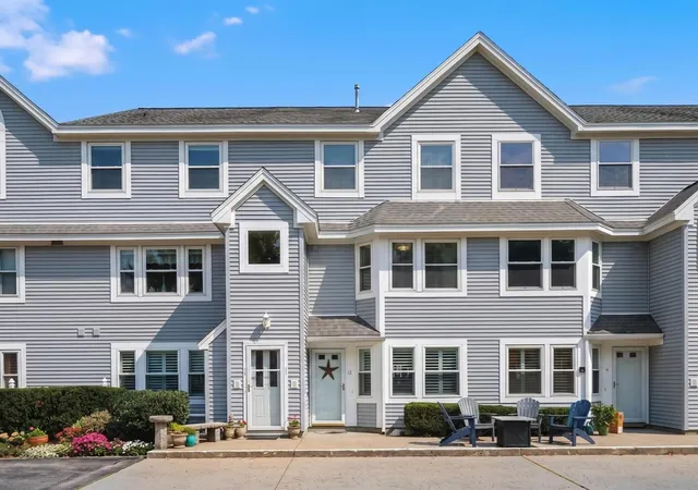 Photo 2 of Sale Pending at 14 Sea Cliff Dr #14, Plymouth, MA 02360 | MLS# 73574103 | Listing updated on 2026-09-30
