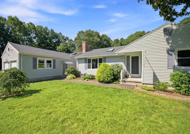 Photo 2 of Single family home for sale at 47 Overlook Dr, Easthampton, MA 01027 | MLS# 73574791 | Listing updated on 2026-09-28