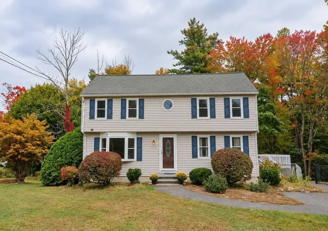 Single family home for sale at 33 Summer St, Tyngsboro, MA 01879 | MLS# 73586777