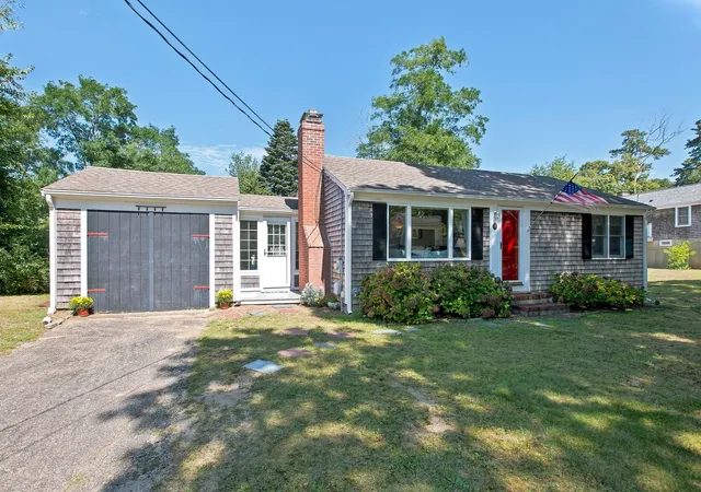 Photo 2 of Single family home for sale at 4 Old Ml Ln, Harwich, MA 02645 | MLS# 73574331 | Listing updated on 2026-09-11