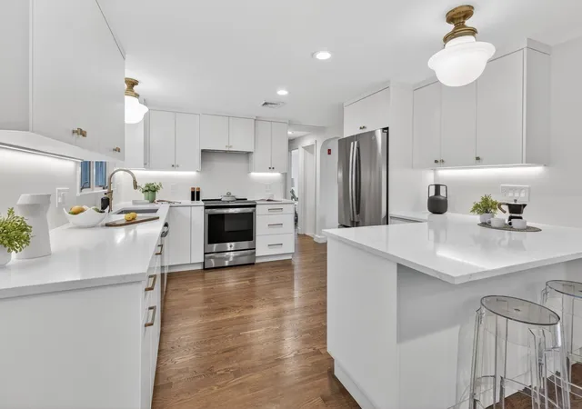 Photo 4 of Single family home for sale at 91 Grove, Chestnut Hill, MA 02467 | MLS# 73575003 | Listing updated on 2026-09-14