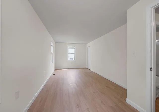 Listing Photo 2 - Condo for sale in building located at 36 Mahogany Run, Leominster, MA 01453 - Unit #36