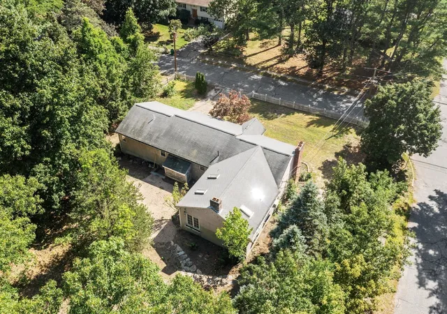 Photo 2 of Single family home for sale at 30 Shagbark Rd, Concord, MA 01742 | MLS# 73578057 | Listing updated on 2026-10-12
