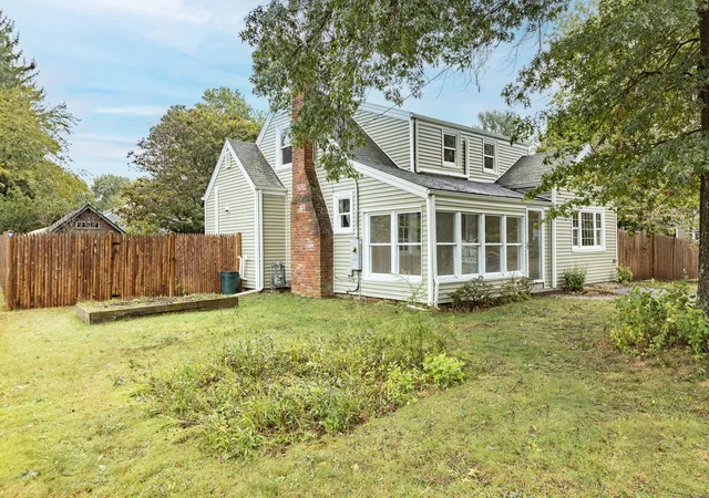 Photo 3 of Single family home for sale at 16 Norfolk Pl, Sharon, MA 02067 | MLS# 73584765 | Listing updated on 2026-10-04