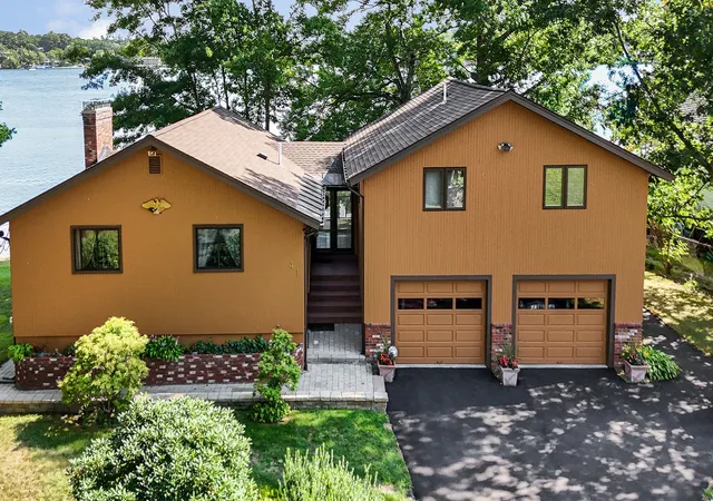 Photo 1 of Sale Pending at 41 Mascuppic Trl, Tyngsboro, MA 01879 | MLS# 73573884 | Listing updated on 2026-09-15