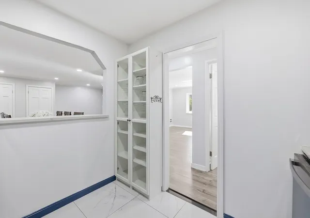 Listing Photo 4 - Condo for sale in building located at 9 Weld St, Framingham, MA 01702 - Unit #31