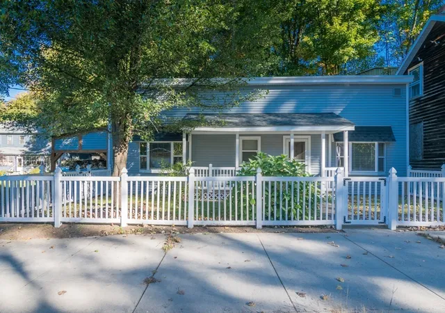 Photo 1 of Single family home for sale at 171 Main St, Russell, MA 01071 | MLS# 73587838 | Listing updated on 2026-10-18