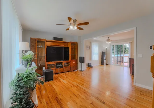 Photo 4 of Single family home for sale at 122 Ambrose St, Springfield, MA 01109 | MLS# 73571788 | Listing updated on 2026-09-16