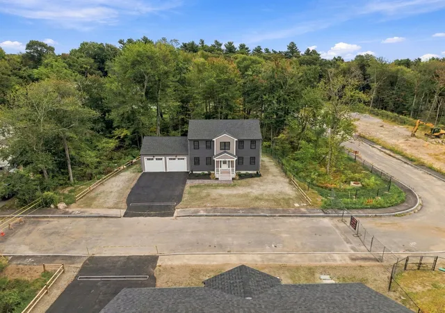 Photo 3 of Single family home for sale at 81 Sherrick Ave, Holbrook, MA 02343 | MLS# 73581929 | Listing updated on 2026-10-06