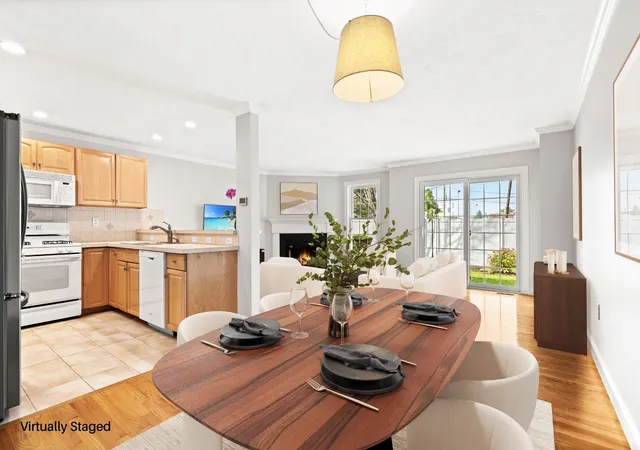 Listing Photo 4 - Condo for sale in building located at 201 Main St, Woburn, MA 01801 - Unit #2