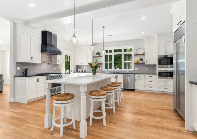 Photo 4 of Sale Pending at 10 Jerusalem Rd, Cohasset, MA 02025 | MLS# 73575639 | Listing updated on 2026-09-25