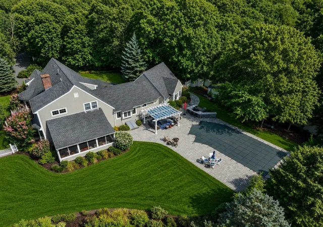 Photo 3 of Single family home for sale at 55 Seapuit Rd, Osterville, MA 02655 | MLS# 73577150 | Listing updated on 2026-09-25