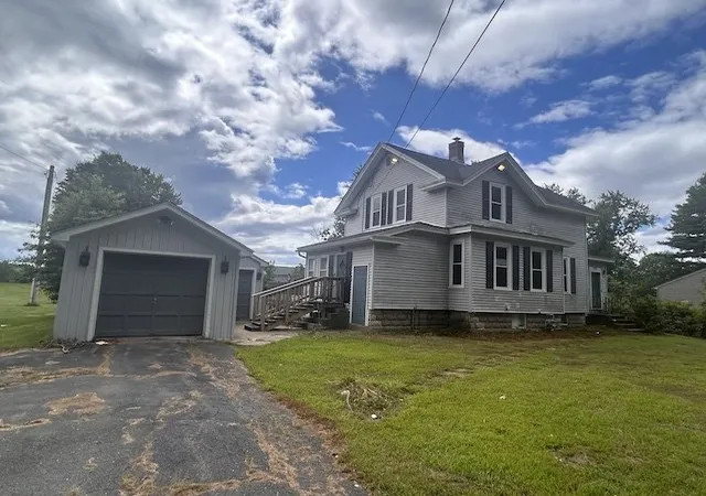 Photo 2 of Single family home for sale at 163 Morgan St, South Hadley, MA 01075 | MLS# 73571382 | Listing updated on 2026-09-06