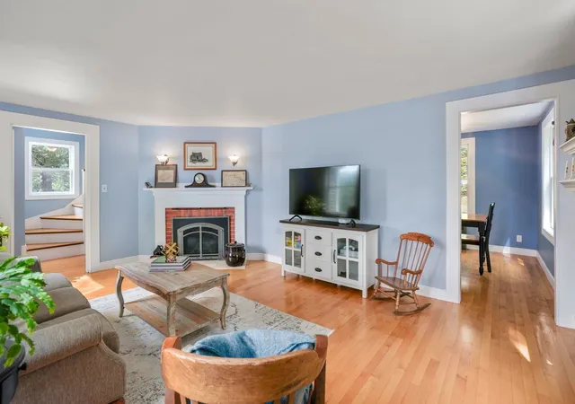 Photo 2 of Single family home for sale at 452 Chestnut St, Ashland, MA 01721 | MLS# 73583169 | Listing updated on 2026-10-01