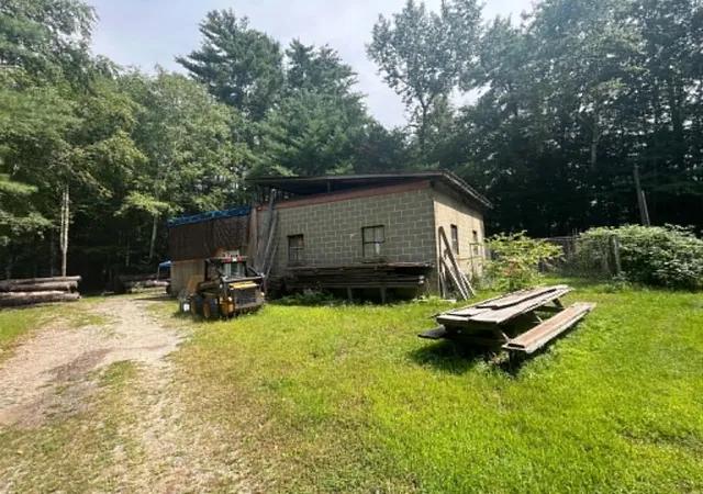 Photo 3 of Manufactured home for sale at 513 E River St, Orange, MA 01364 | MLS# 73571849 | Listing updated on 2026-09-07