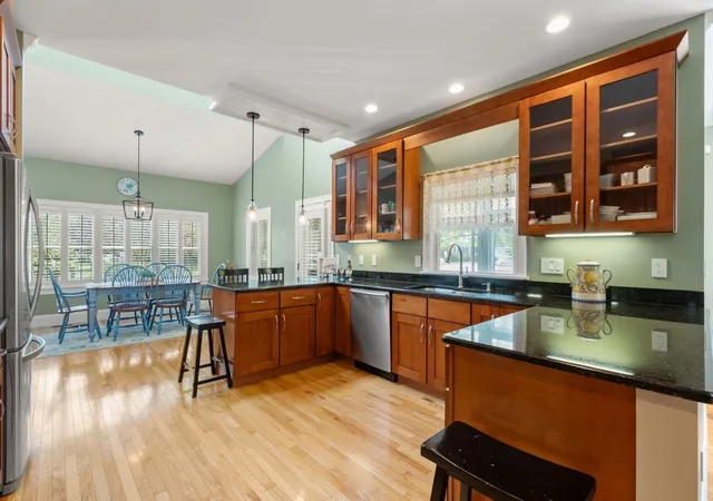 Photo 3 of Sale Pending at 31 Hathaway Pond Cir #31, Rochester, MA 02770 | MLS# 73571080 | Listing updated on 2026-09-15