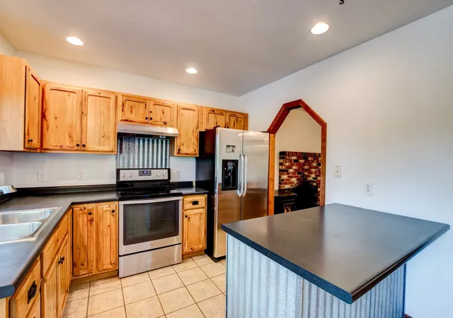 Photo 3 of Sale Pending at 7 Suomi Rd, Gardner, MA 01440 | MLS# 73578840 | Listing updated on 2026-10-07