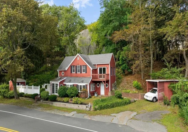 Photo 2 of Single family home for sale at 350 Washington St, Gloucester, MA 01930 | MLS# 73573696 | Listing updated on 2026-09-13