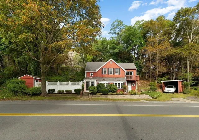Photo 3 of Single family home for sale at 350 Washington St, Gloucester, MA 01930 | MLS# 73573696 | Listing updated on 2026-09-13