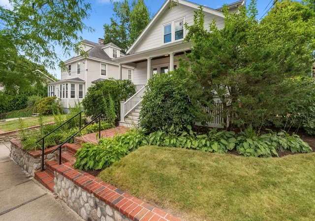 Photo 3 of Sale Pending at 42 Brucewood St, West Roxbury, MA 02132 | MLS# 73566796 | Listing updated on 2026-09-30