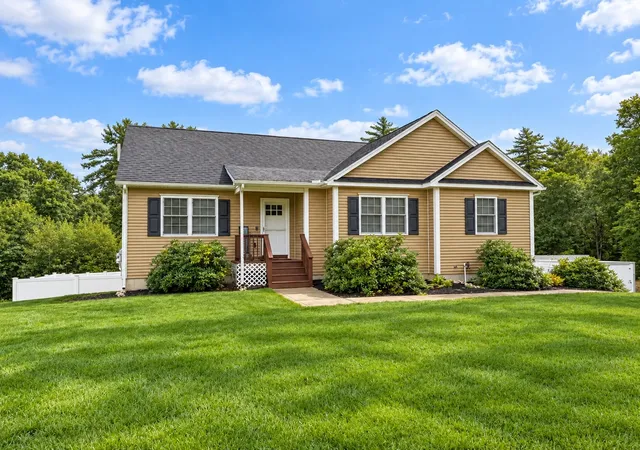 Photo 1 of Single family home for sale at 152 Sargent St, Belchertown, MA 01007 | MLS# 73573268 | Listing updated on 2026-09-12