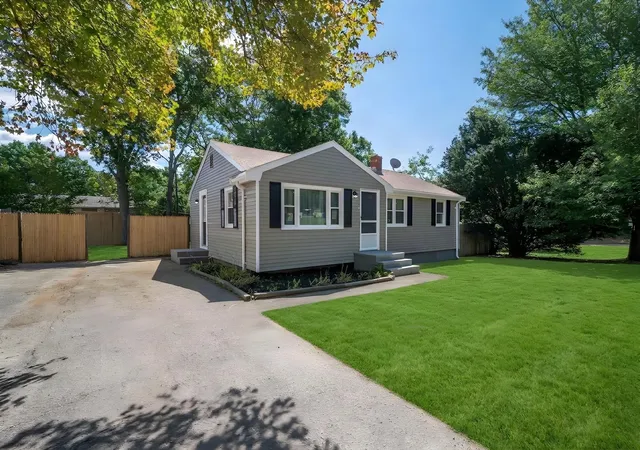 Photo 2 of Sale Pending at 6 Handy Rd, Pocasset, MA 02559 | MLS# 73578609 | Listing updated on 2026-10-22