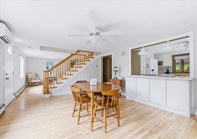 Photo 3 of Single family home for sale at 6 Ledgeville Ave, Foxboro, MA 02035 | MLS# 73579861 | Listing updated on 2026-10-14