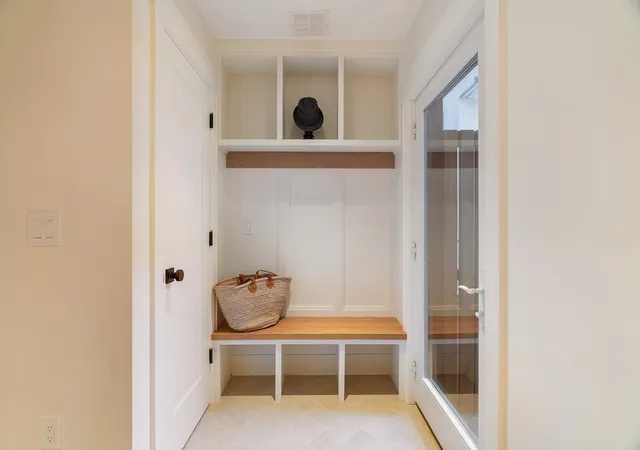 Photo 2 of Condo for sale at 9b Mt Auburn St #B, Cambridge, MA 02138 | MLS# 73577404 | Listing updated on 2026-09-21