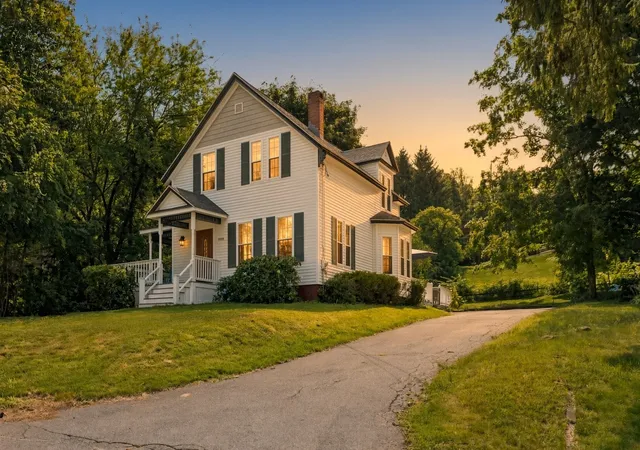 Photo 2 of Single family home for sale at 998 Boston Rd, Haverhill, MA 01835 | MLS# 73573805 | Listing updated on 2026-09-13