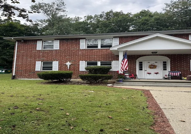 Condo for sale at 124 Litchfield Pines Dr #C, Leominster, MA 01453 | MLS# 73573208