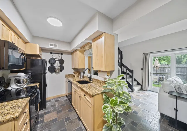 Photo 2 of Sale Pending at 233 Lake St #F, East Weymouth, MA 02189 | MLS# 73582200 | Listing updated on 2026-10-01