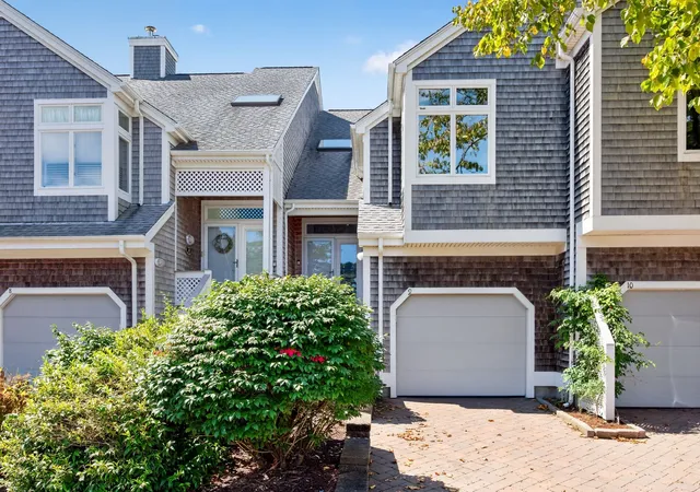 Photo 3 of Sale Pending at 9 Keel De Sac #9, Falmouth, MA 02540 | MLS# 73571920 | Listing updated on 2026-09-08