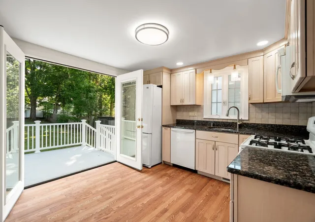 Photo 4 of Single family home for sale at 26 Elliott St, Reading, MA 01867 | MLS# 73572932 | Listing updated on 2026-09-12
