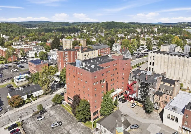 Listing Photo 4 - Condo for sale in building located at 44 Elm St, Worcester, MA 01609 - Unit #109