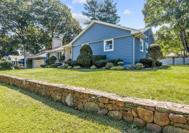 Photo 3 of Sale Pending at 122 Westwood Dr, Whitman, MA 02382 | MLS# 73575131 | Listing updated on 2026-09-29