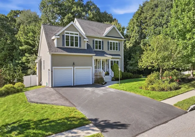Photo 1 of Single family home for sale at 19 Brookmeadow Ln, South Grafton, MA 01560 | MLS# 73584191 | Listing updated on 2026-10-16