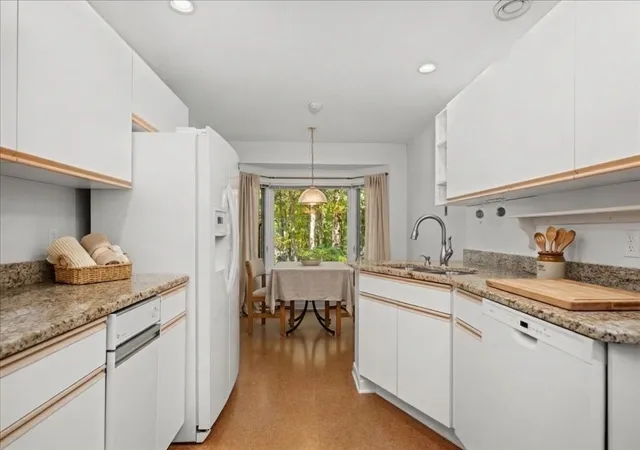 Photo 3 of Condo for sale at 16 Bentwood Dr #16, Sturbridge, MA 01566 | MLS# 73588979 | Listing updated on 2026-10-15