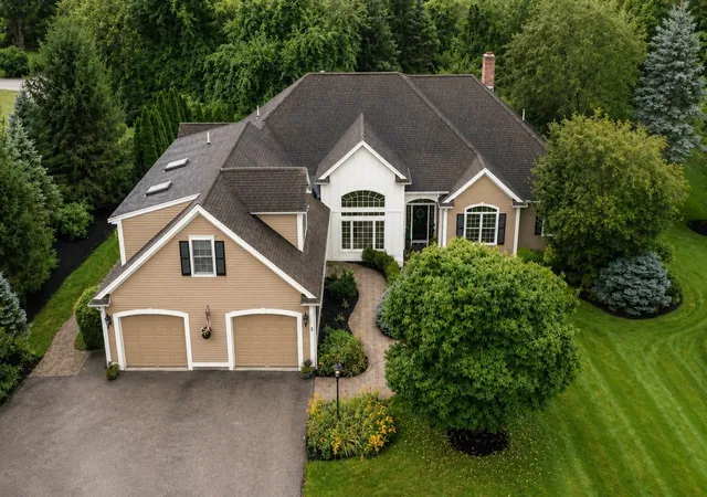 Photo 1 of Single family home for sale at 6 Watkins Ln, Southborough, MA 01772 | MLS# 73575459 | Listing updated on 2026-09-25