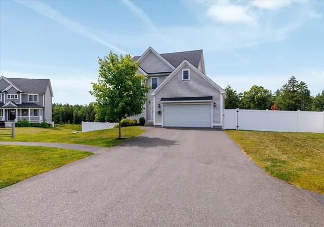 Photo 2 of Single family home for sale at 19 Lighthouse Ln, Westminster, MA 01473 | MLS# 73570831 | Listing updated on 2026-09-14