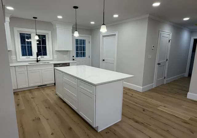Photo 4 of Single family home for sale at 10 Maple Hl Rd, Lakeville, MA 02347 | MLS# 73575280 | Listing updated on 2026-09-19
