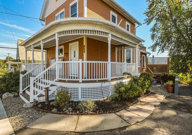 Photo 1 of Single family home for sale at 239 Bridge St, Northampton, MA 01060 | MLS# 73583225 | Listing updated on 2026-10-03