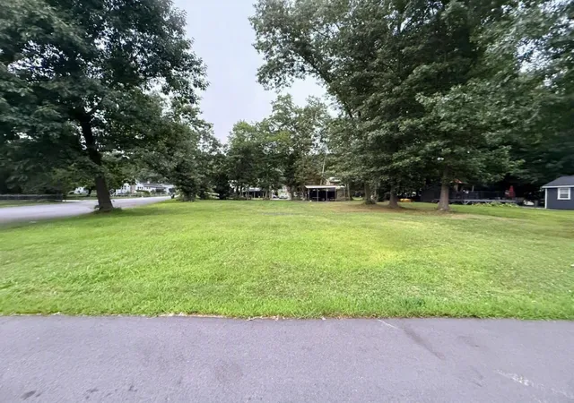 Photo 2 of Single family home for sale at 60 Wakefield Ave Webster Lake, Webster, MA 01570 | MLS# 73583665 | Listing updated on 2026-10-14