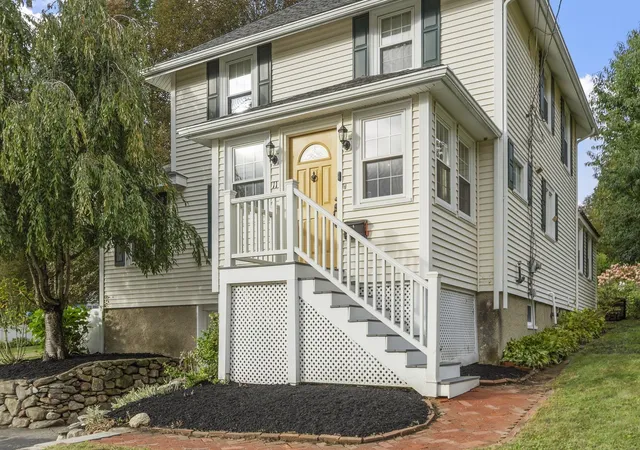 Photo 2 of Single family home for sale at 11 Mayfield Rd, Gardner, MA 01440 | MLS# 73584428 | Listing updated on 2026-10-16