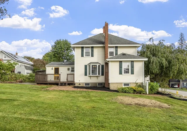 Photo 3 of Single family home for sale at 11 Mayfield Rd, Gardner, MA 01440 | MLS# 73584428 | Listing updated on 2026-10-16