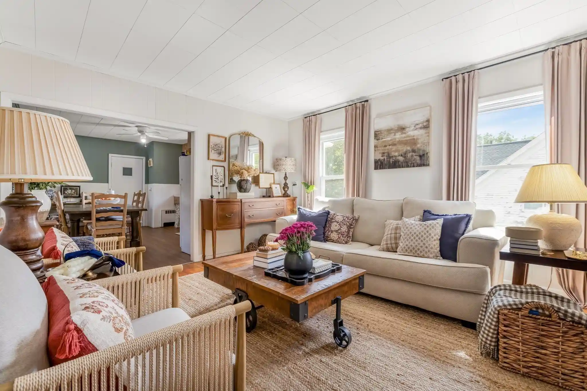 Listing Photo 2 - Condo for sale in 547 School St located at 547 School St, Webster, MA 01570 - Unit 547 School St