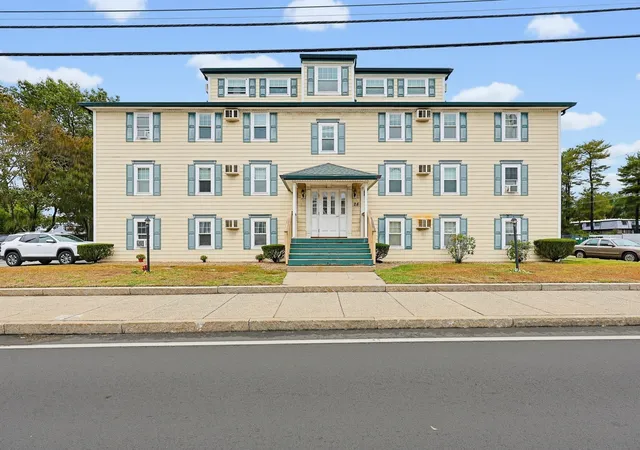 Condo for sale at 28 Main St #5, North Reading, MA 01864 | MLS# 73585560