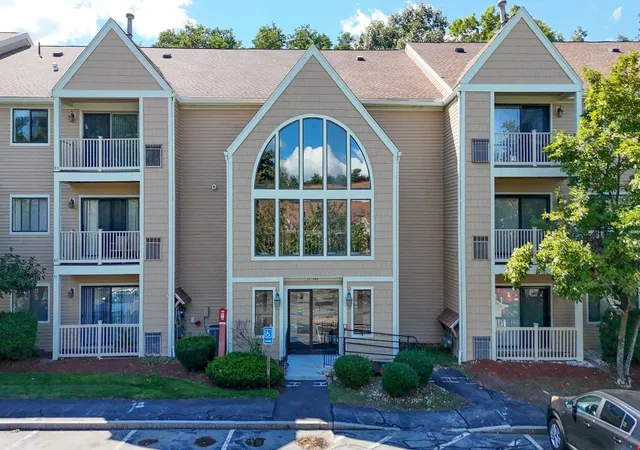 Photo 1 of Sale Pending at 102 Hunter's Run #102, Haverhill, MA 01832 | MLS# 73572967 | Listing updated on 2026-09-29